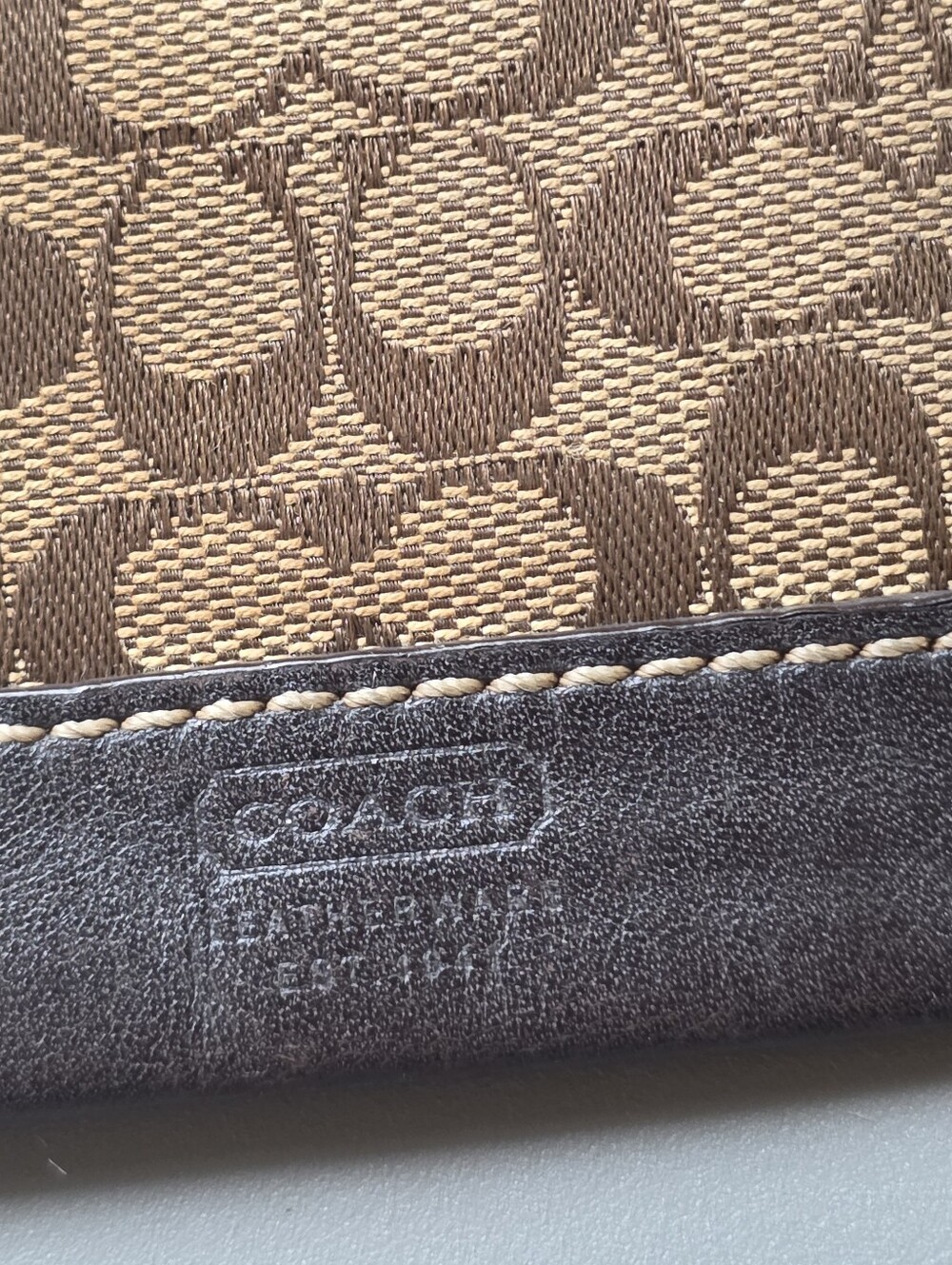 Coach Brown Signature Canvas Card Case Key Ring - Picture 8 of 10